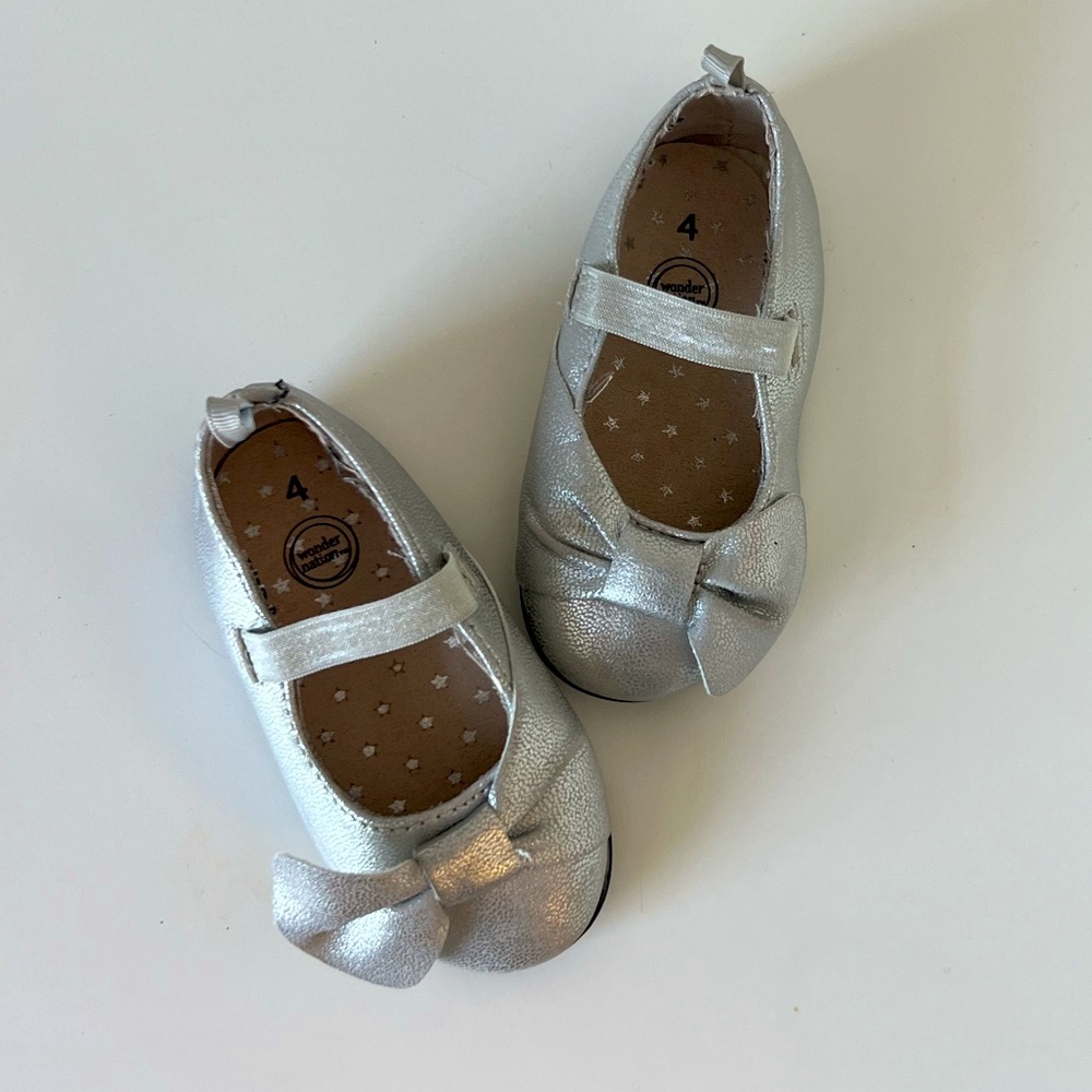 Toddler Girl’s Silver Dressy Shoes